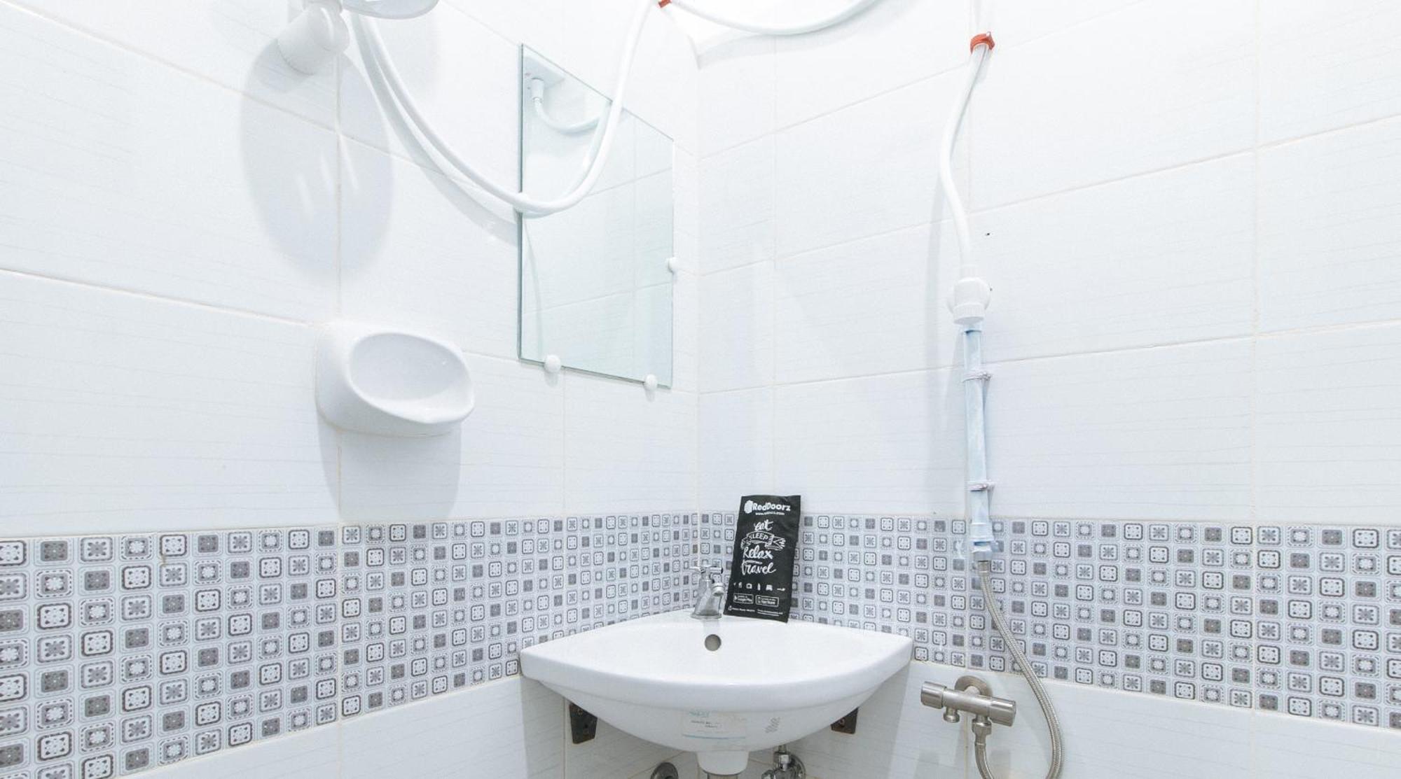 Reddoorz Near Iloilo International Airport Otel Cabatuan Dış mekan fotoğraf